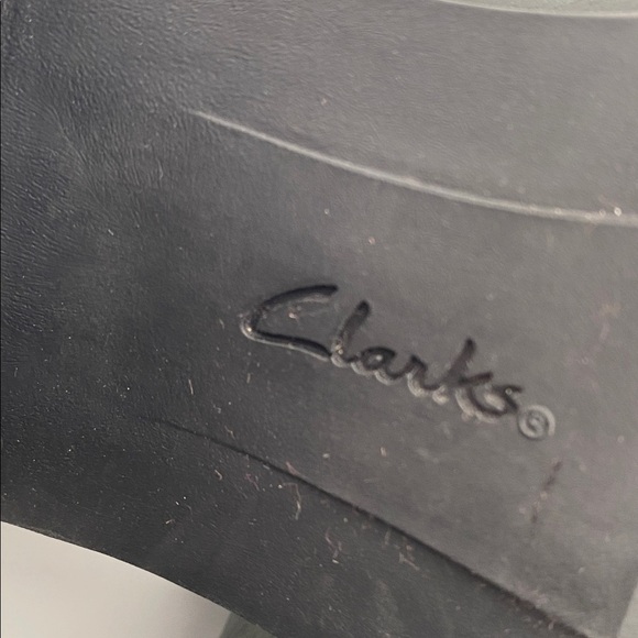 Clarks Black Textured Ankle Boots women 9.5 leather biker casual office Y2K fall - Picture 8 of 13